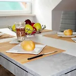 Wohlfuehlen In Der Bauhausstadt